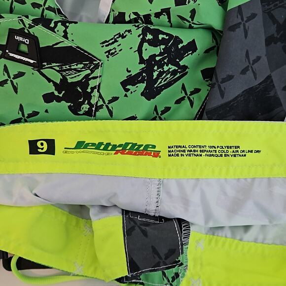 Jet Tribe Cross Hatch Jet Ski Water Sports Swim Shorts in Green | Juniors 9 - Picture 9 of 14